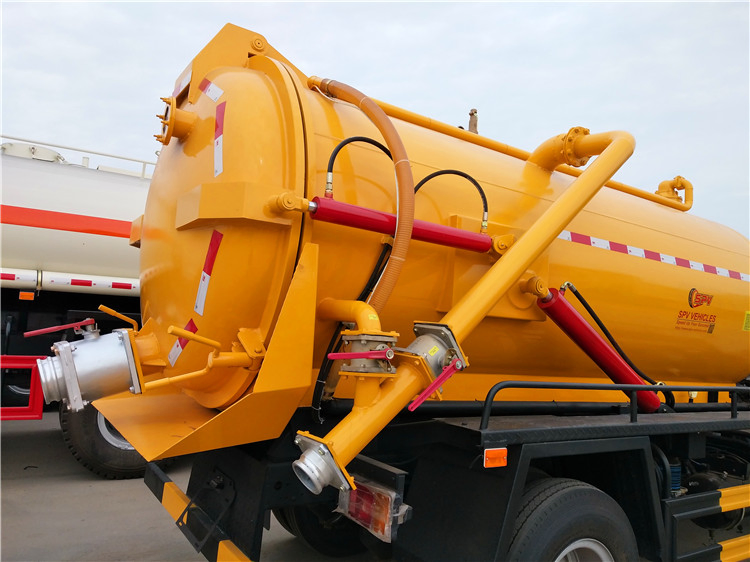 Isuzu 700p 4X2 6000liter/6cbm/6m3/6ton/6000L Vacuum Sewage Suction Truck