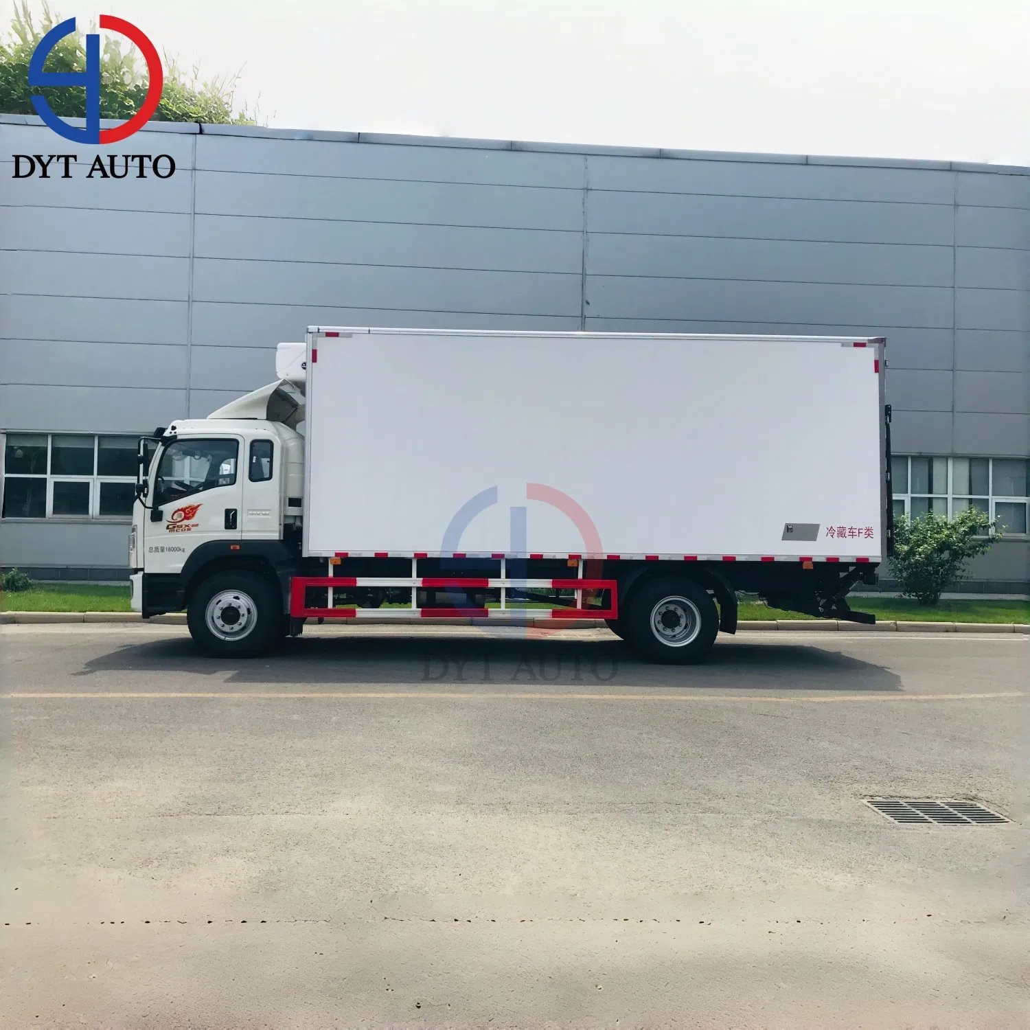 Customized HOWO 160HP 8ton 10ton Cold Chain Transportation Refrigerated Truck with Trail Lift