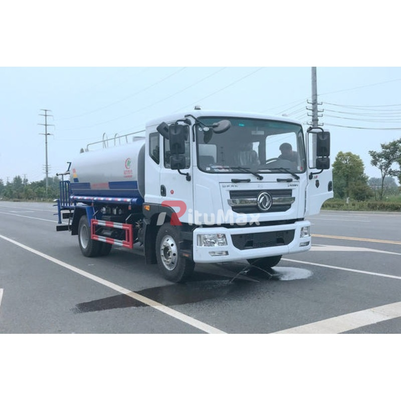 China Dongfeng 4× 2 2 Tons Water Tanker and Water Bowser for Industrial Use