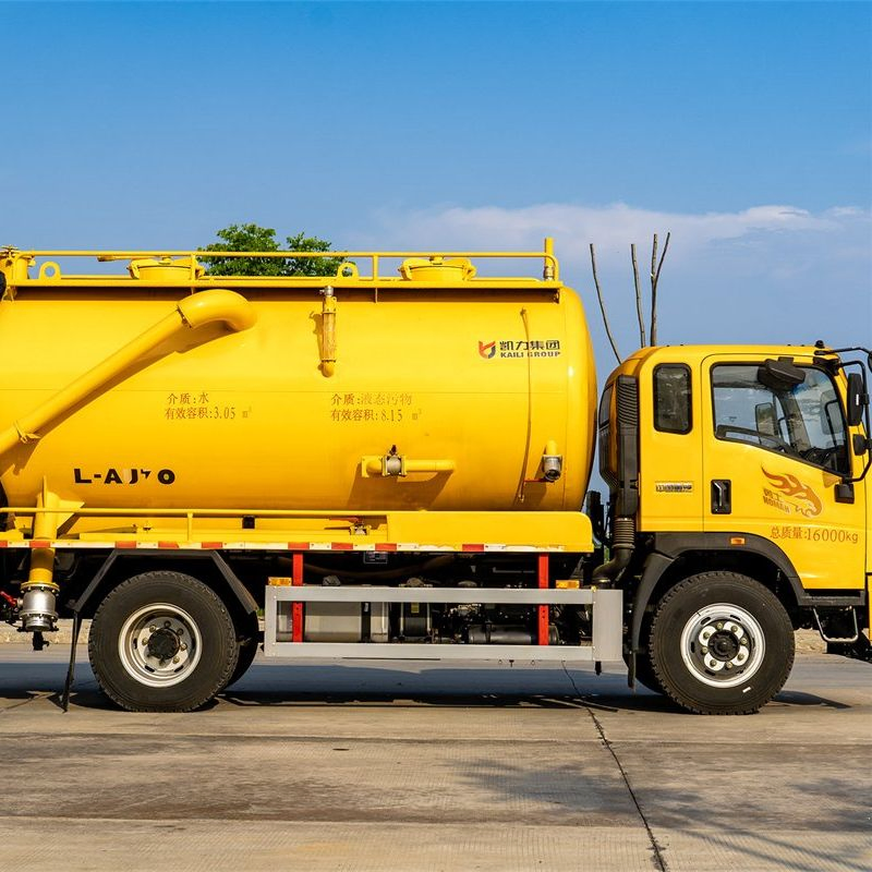 Cost-Effective Sinotruk 14000L Vacuum Sewage Truck Heavy-Duty Suction Pump for Waste Sewage Extraction