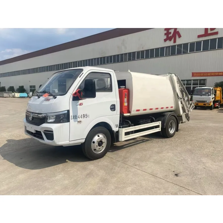 Refuse Compactor Truck 4