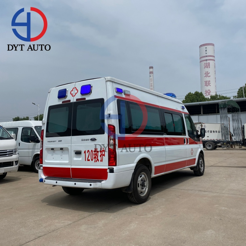 Ford Foton G7/G9 Jmc 1suzu Ambulance Car Patient Transport Vehicle Emergency Rescue EMS First Aid Diesel /Oil Transit Van with Medical Kits and Stretcher