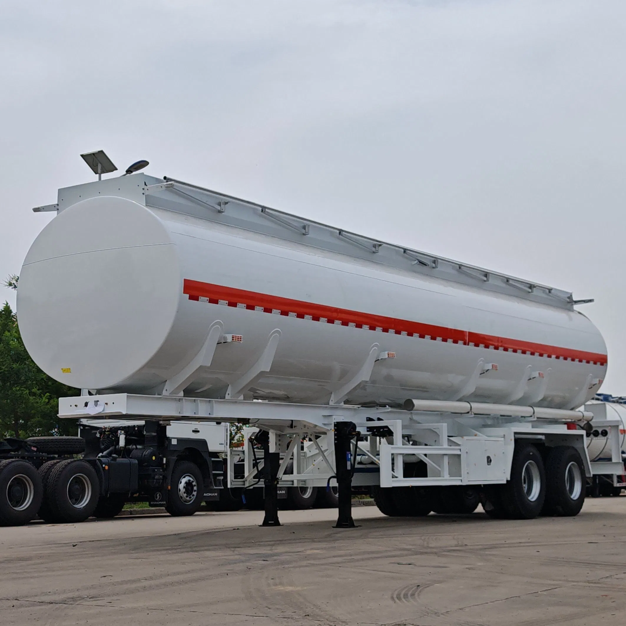 Cimc 3 Axles Oil Tank Trailer 40000L Fuel Tanker Trailer 30000L Petrol Tanker Trailer 30ton Diesel Tanker 40 Ton Carbon Steel Oil Tank Truck West Africa
