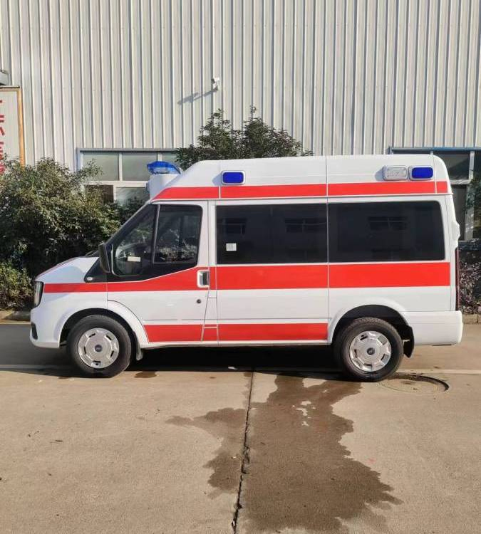 Customizable 4×2 Benz Maxus Ambulance Transport Type and Monitoring Type Medical Vehicle for Optimal Emergency Response