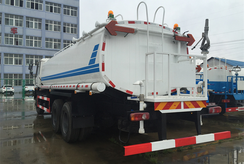 6X6 Dongfeng Water Bowser 15000L