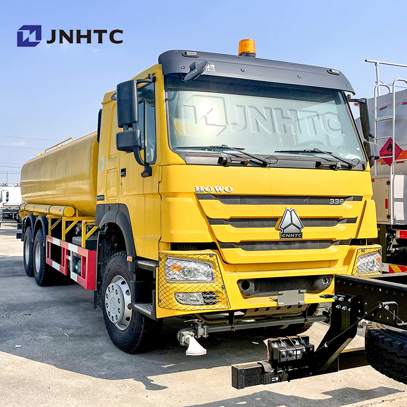 Used HOWO Water Tanker 6X4 20000 Liter Water Spray Bowser