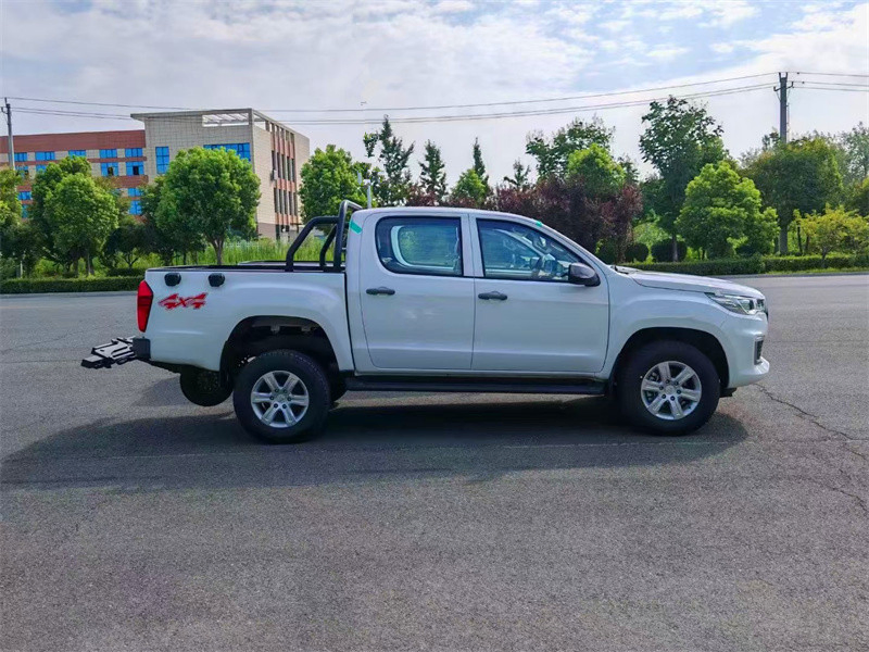 Factory Wholesale 5 Seater Cummins 163HP Foton 4*4 Pickup Tow Wrecker Lifting Truck