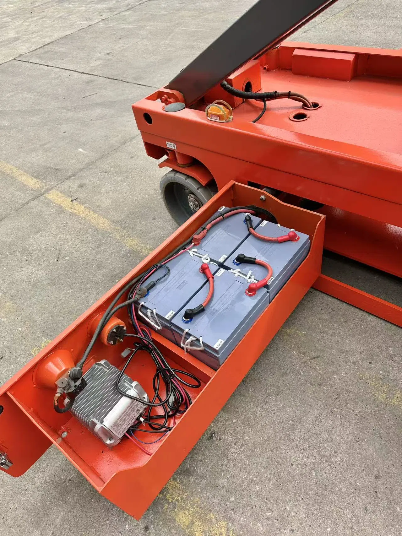 Electric High-Quality Refurbished and Efficient Scissor Type Aerial Work Platform