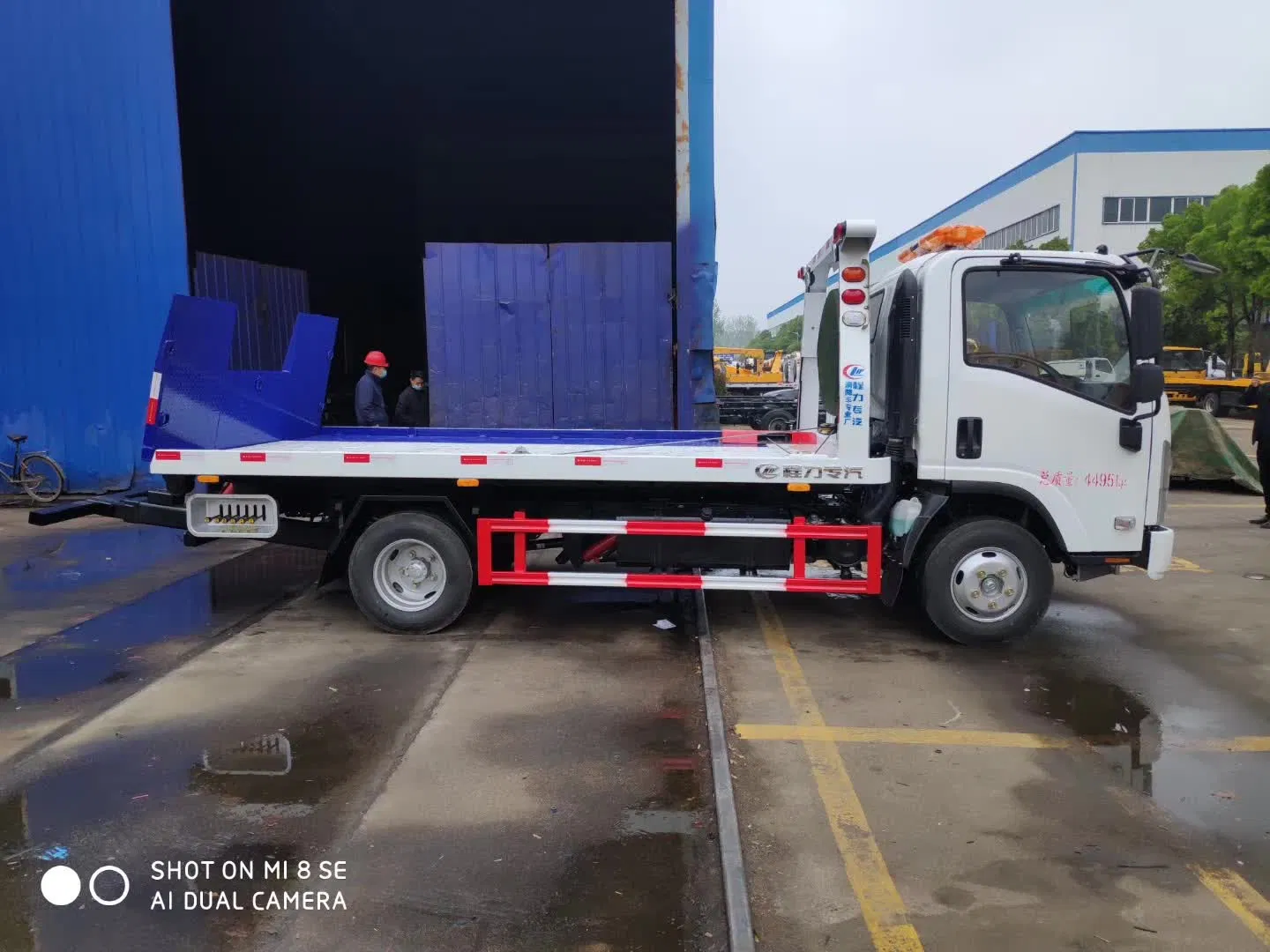Factory Directly Sale I Suzu 120HP 4X2 4ton Road Flatbed Light Obstacle Wrecker Truck Tilt Tray Tow Truck