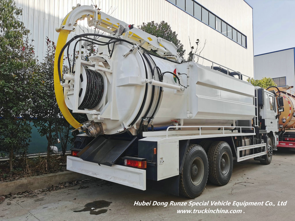 Rhd Shacman F3000 Hydro Excavators Combined Sewer Vacuum Suction Jetting Truck with 13500L Sewage+4000L Clean Water