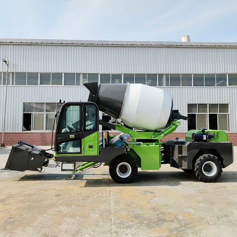 Standard 2.6m³ Self Loading Mixer Truck for Consistent 80m³ Concrete Daily Output