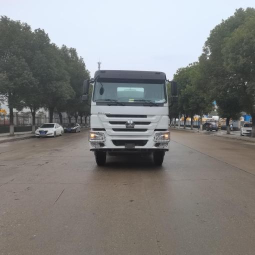 Heavy-Duty Sinotruk HOWO7 6X4 Bulk Powder Transport Vehicle