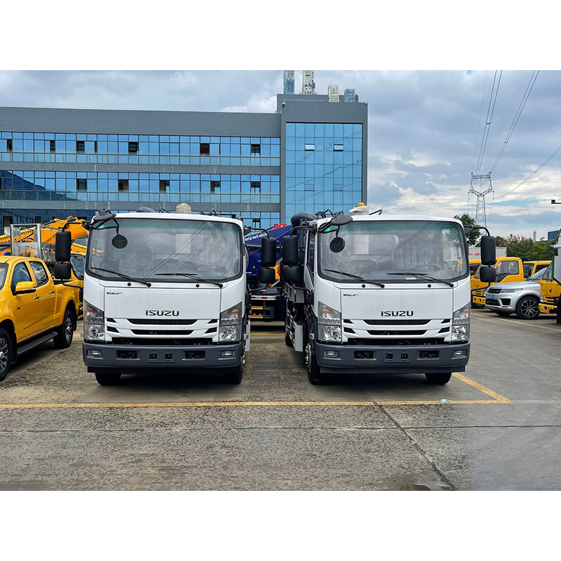 Isuzu 6000L Sewage Suction Truck 4X2 Vacuum Septic Fecal Cleaning Tanker Truck