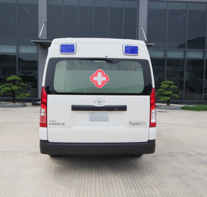 China Customised Toyota Land Cruiser ICU Diesel Ambulance First Aid Medical Hospital Emergency Ambulance Car (A/B/C Type)