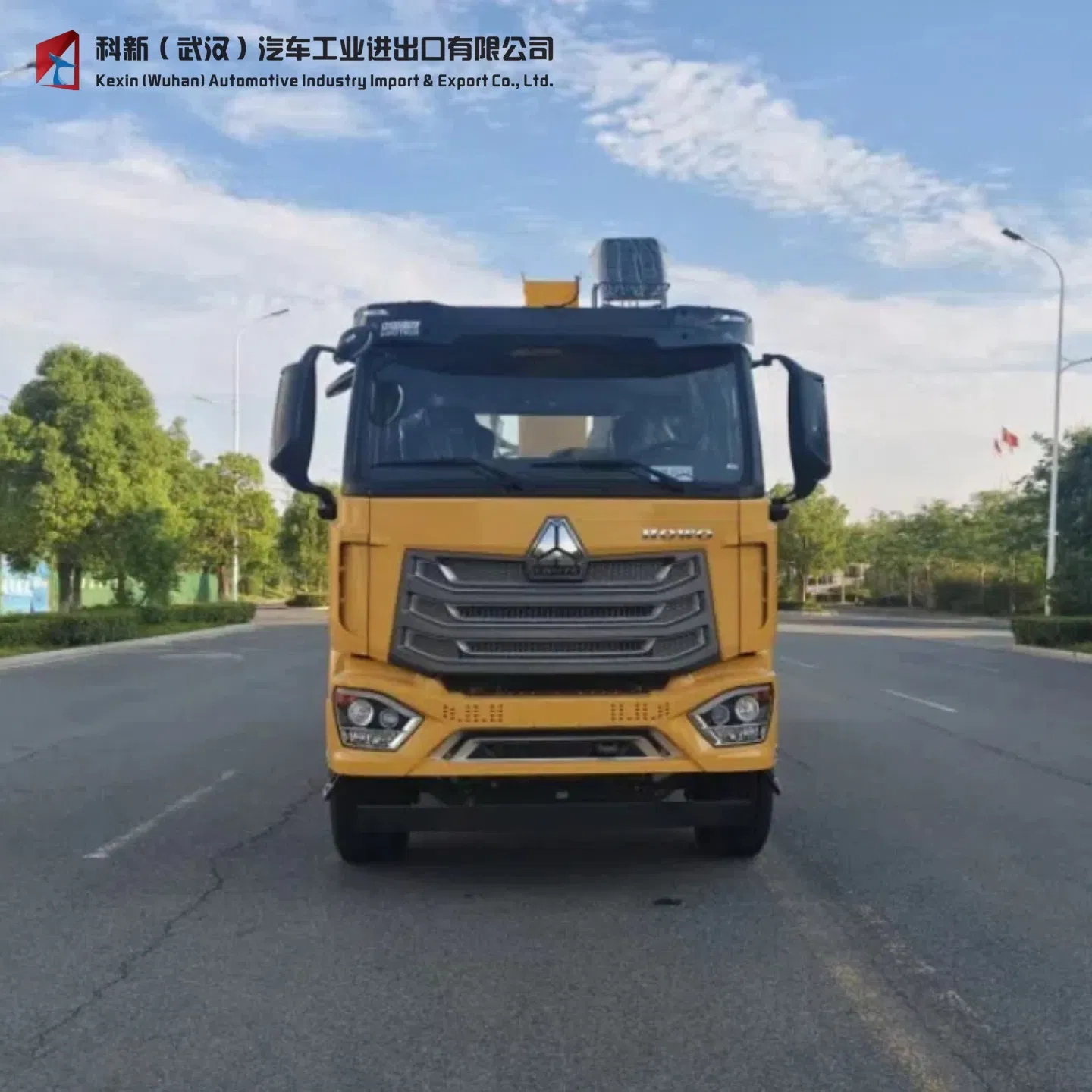 Efficient Cnhtc 23-Ton Wrecker Truck for Heavy Loads