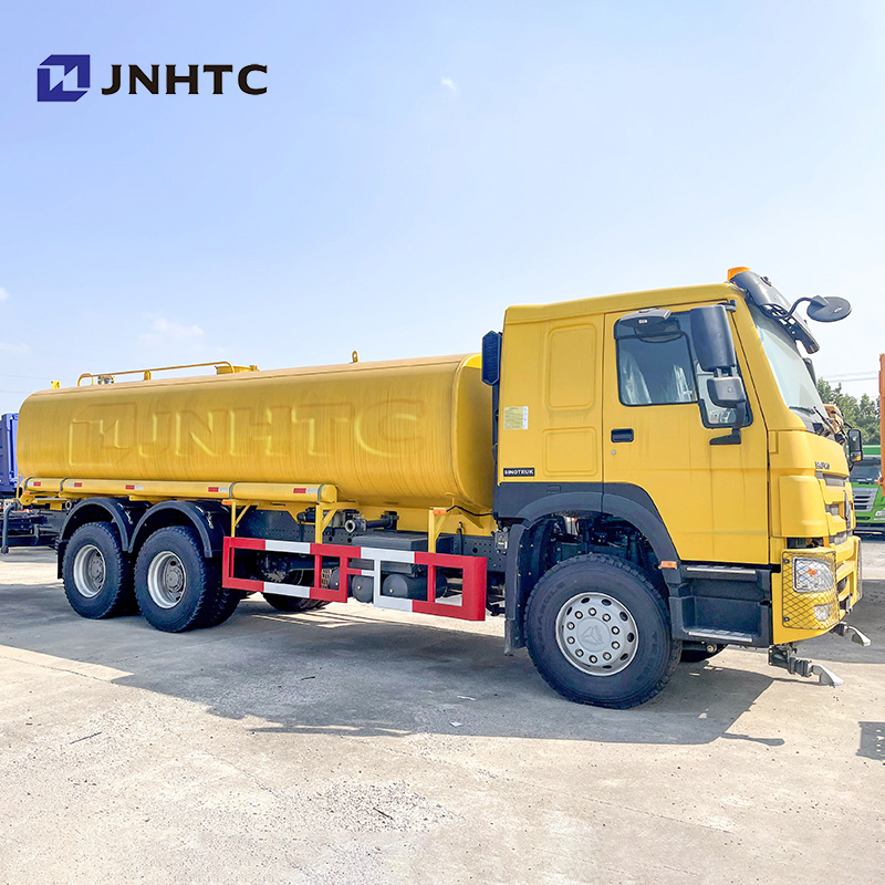 Used HOWO Water Tanker 6X4 20000 Liter Water Spray Bowser