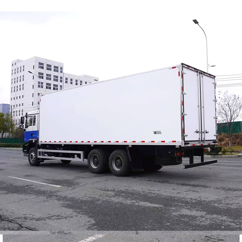 Shacman 6X4 25 Ton Refrigerated Truck, Vegetable, Fruit, Meat, Frozen Food, Frozen Insulation Truck, Cold Chain Truck for Sale
