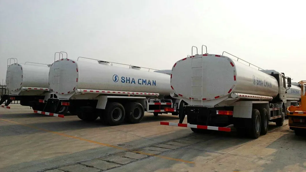 Shacman Water Bowser View 1