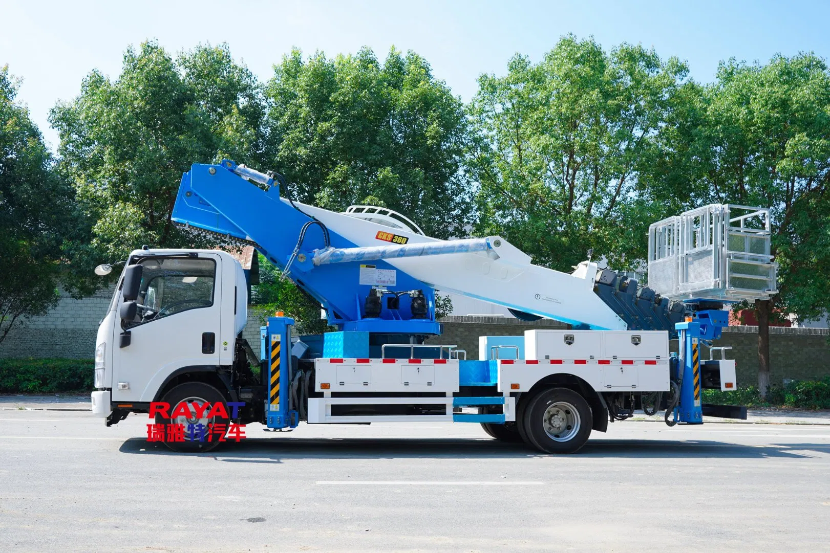 New Isuzu 7-Section Boom 35m Aerial Work Platform Truck Hydraulic Aerial Truck 4X2 Mobile Elevating Work Platform From China Manufacture