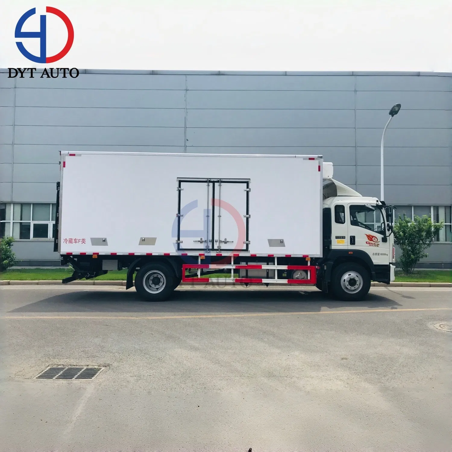 Customized HOWO 160HP 8ton 10ton Cold Chain Transportation Refrigerated Truck with Trail Lift