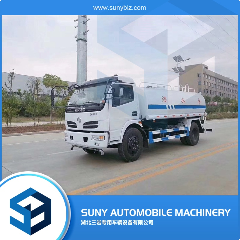 Dongfeng 4m3 95HP Small Water Bowser