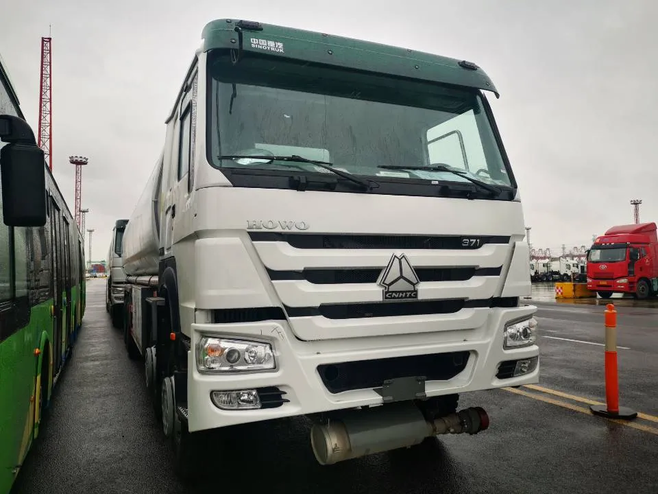 HOWO Fuel Tanker Side View