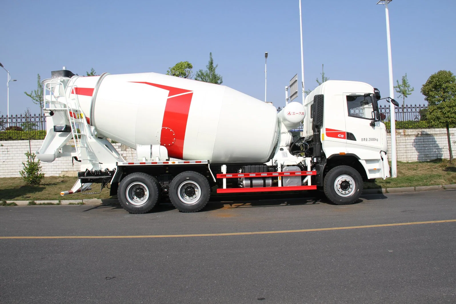 Sany Sy308c-8 (R Dry) 8m3 High Configurations Cement Concrete Mixer Truck Construction Machine Price for Sale