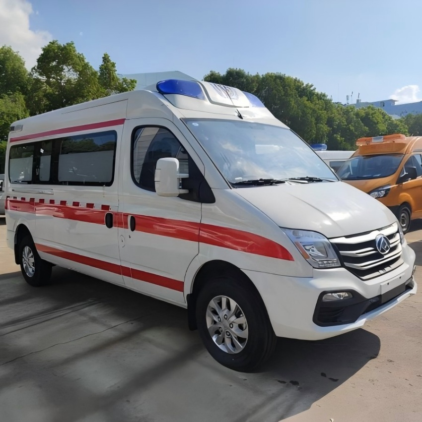 Customizable 4×2 Benz Maxus Ambulance Transport Type and Monitoring Type Medical Vehicle for Optimal Emergency Response
