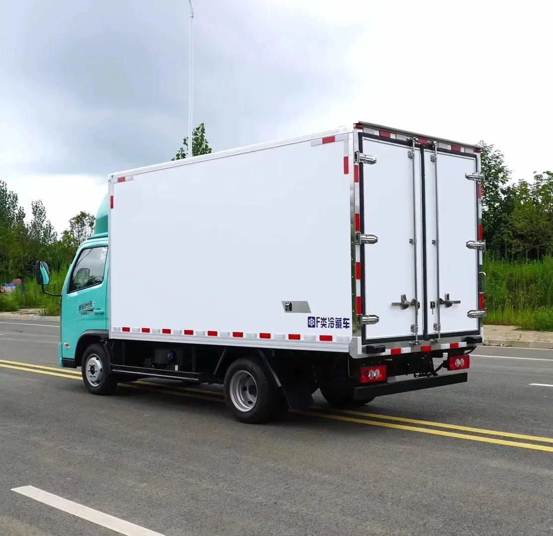 Customization Foton 3 Ton Small Refrigerated Truck Refrigerator Van Freezer Truck for Seafood Meat Vegetable Transport