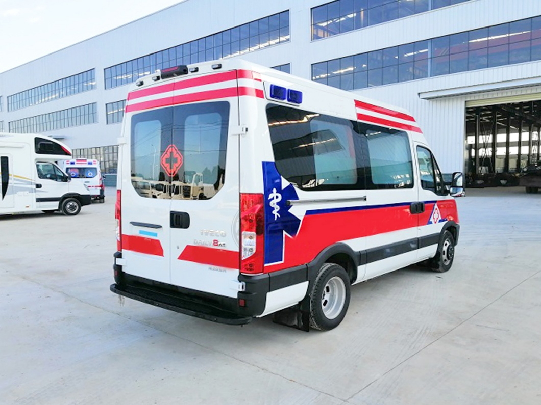 ICU Medical Vehicle I Veco Monitoring Ambulance Van Medical Emergency Rescue Truck Vehicle for Sale