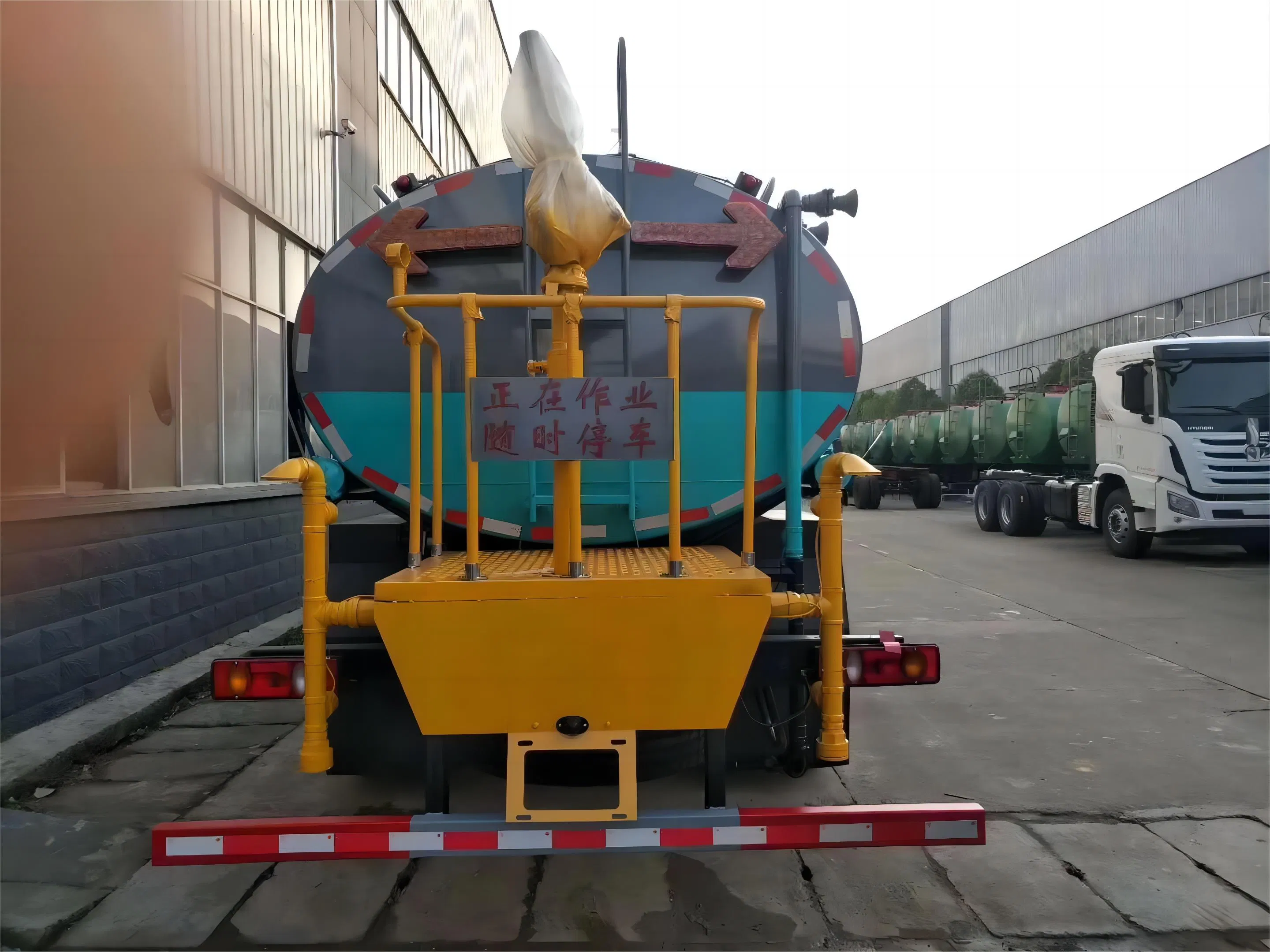 Dongfeng 6X2 Water Tank Sprinkler 16000L 18000L Sprinkle Water Bowser