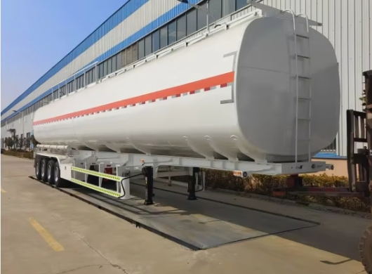 3 Axles 4 Axle 45000L 54000L 40cbm New Fuel Tanker