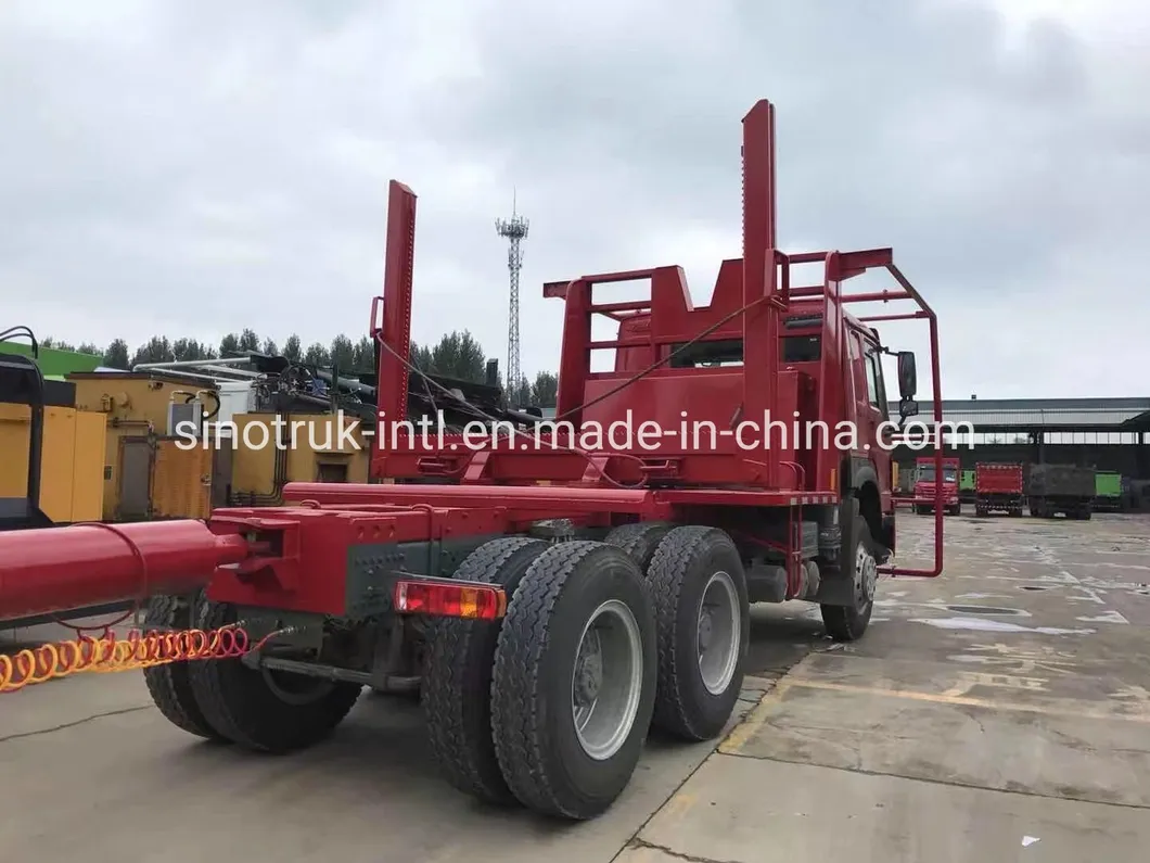 HOWO Log Truck