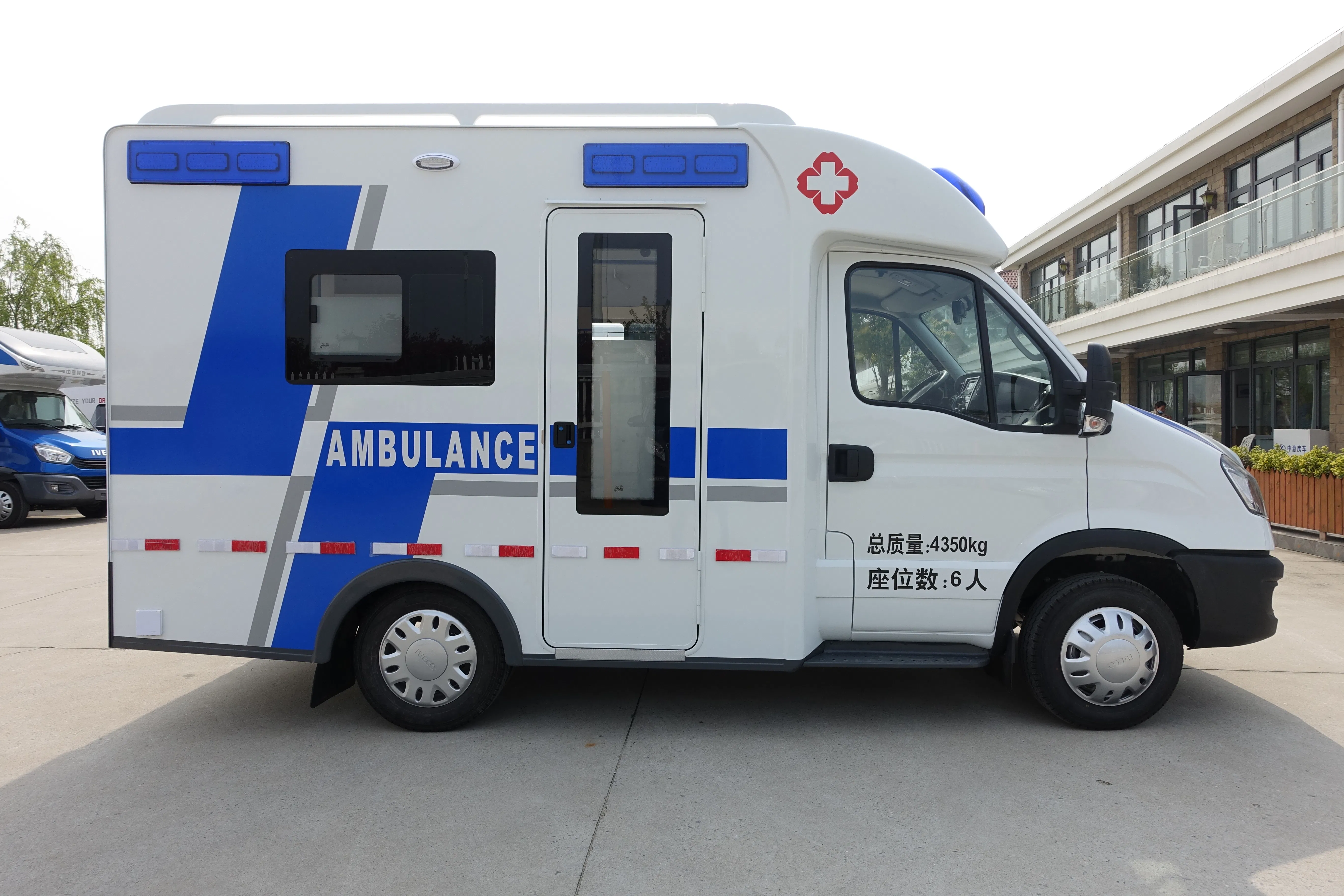 Advanced Lveco Ambulance Vehicle for Emergency Medical Services