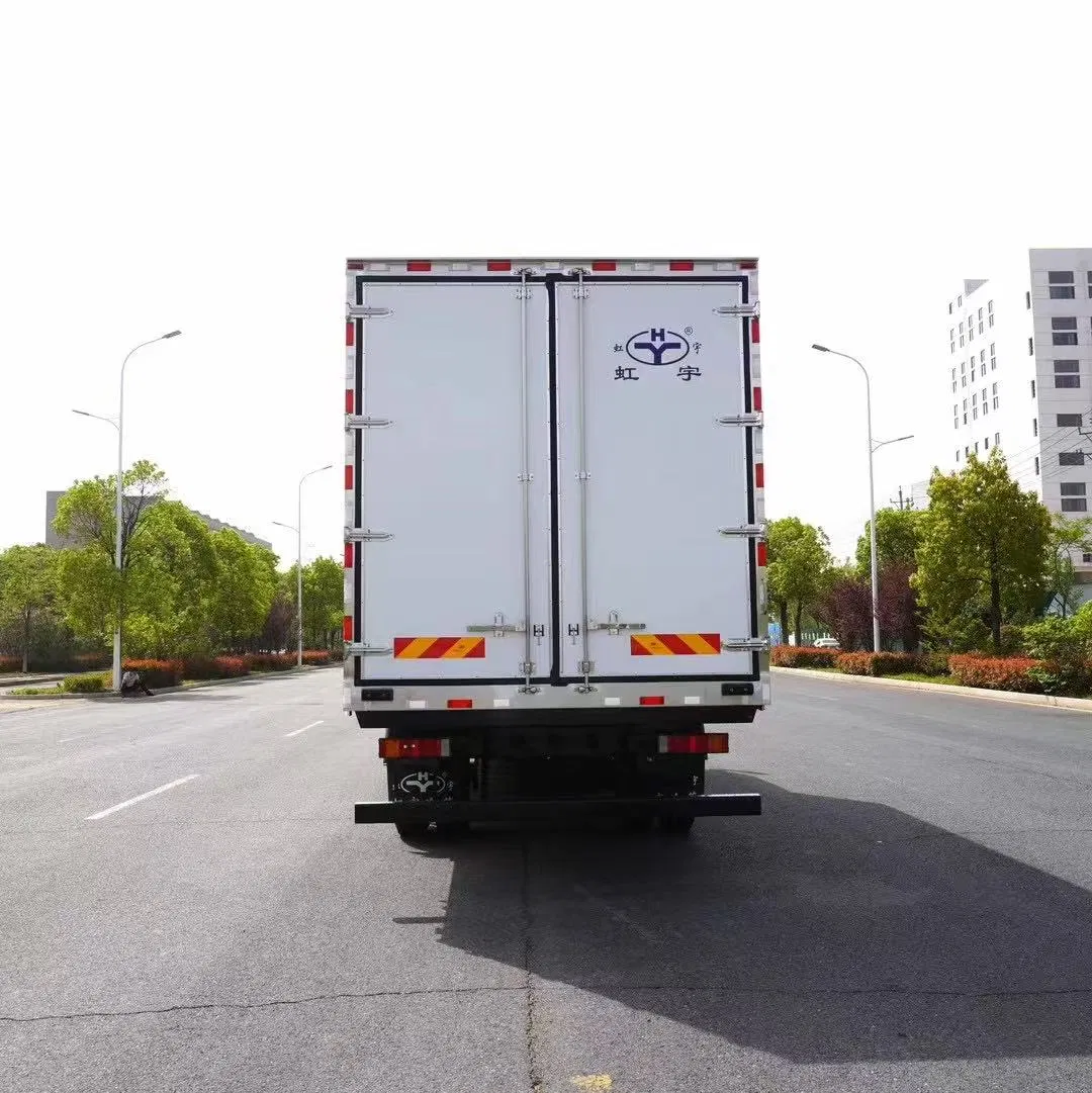 Cheap Price Dongfeng 4X2 6.8m Refrigerated Van Truck Refrigerated Delivery Van Truck
