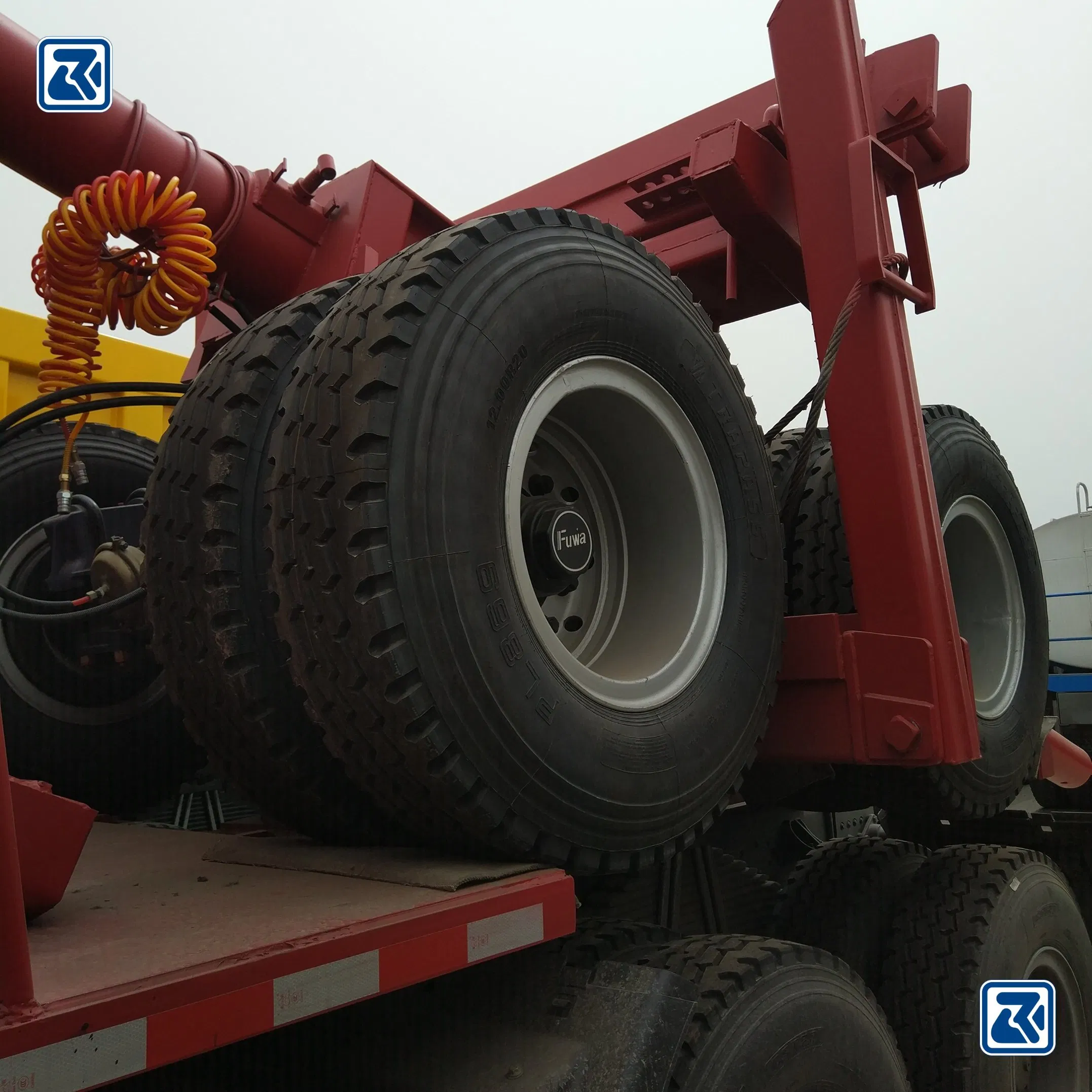 HOWO 6X4 Tractor 400HP Logging Truck Logging Trailer Truck Wooden Vehicles Wooden Truck