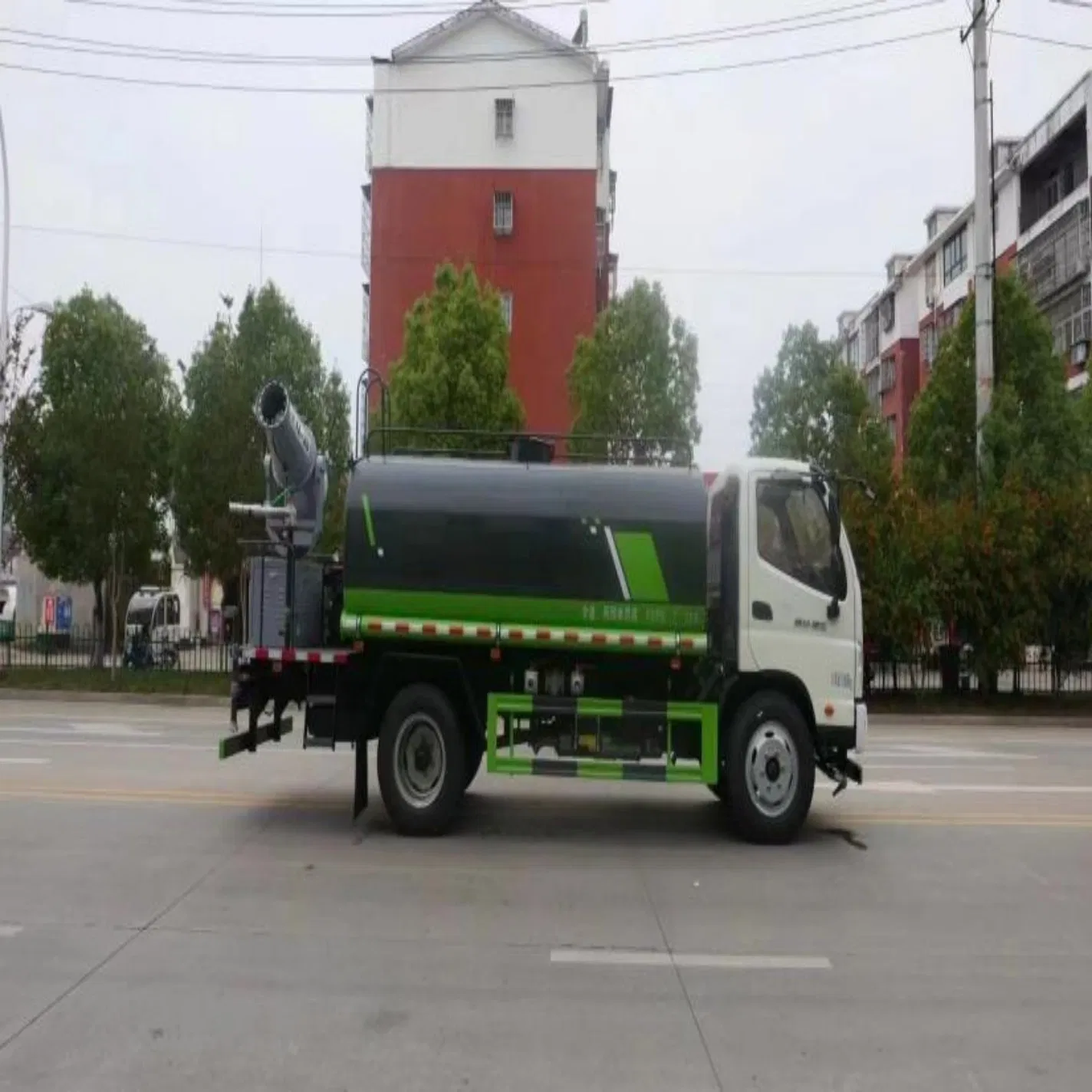 Durable 10000L Isuz Water Bowser with Sprinkler System for Sale