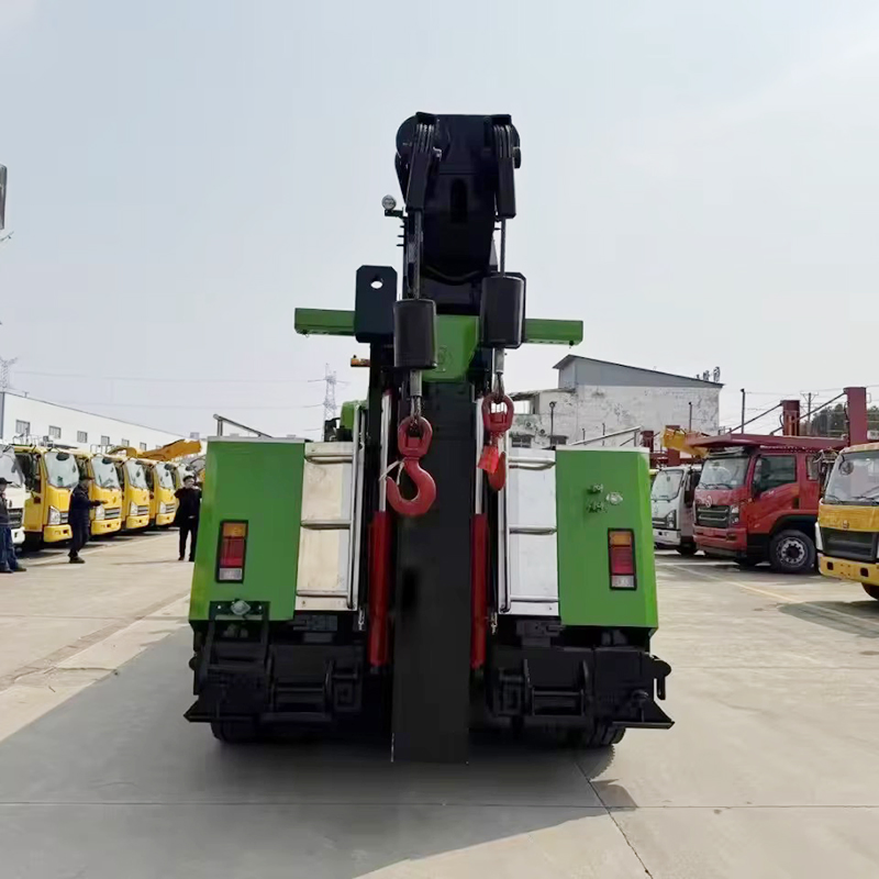 Japanese Brands 8X4 120 Ton Heavy Duty 360 Degree Rotation Wrecker Truck Wrecker Equipment Recovery Rescue and Towing Truck