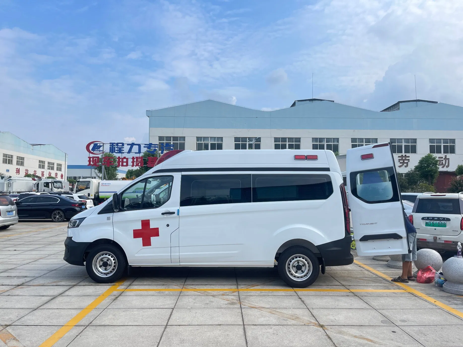 Ford Monitoring Type Gasoline Engine Ambulance New Ambulance Direct Sale From Factory