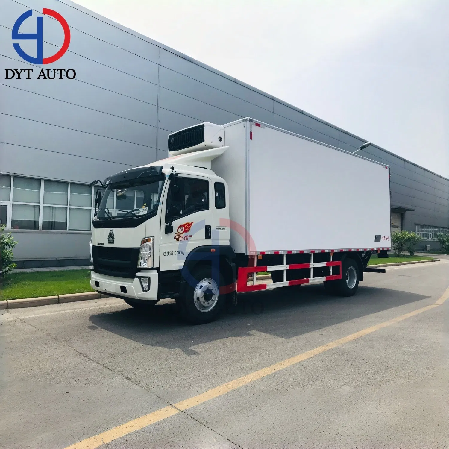 Customized HOWO 160HP 8ton 10ton Cold Chain Transportation Refrigerated Truck with Trail Lift