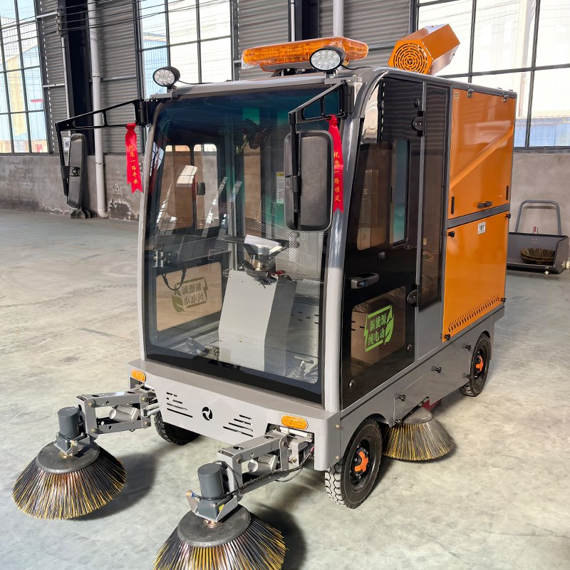 China Small Asphalt Ride on Electric Wash Cart Cleaning Park Robotic Industrial Cleaner Brush Floor Street Car Factory Manual Truck Mini Vacuum Road Sweeper