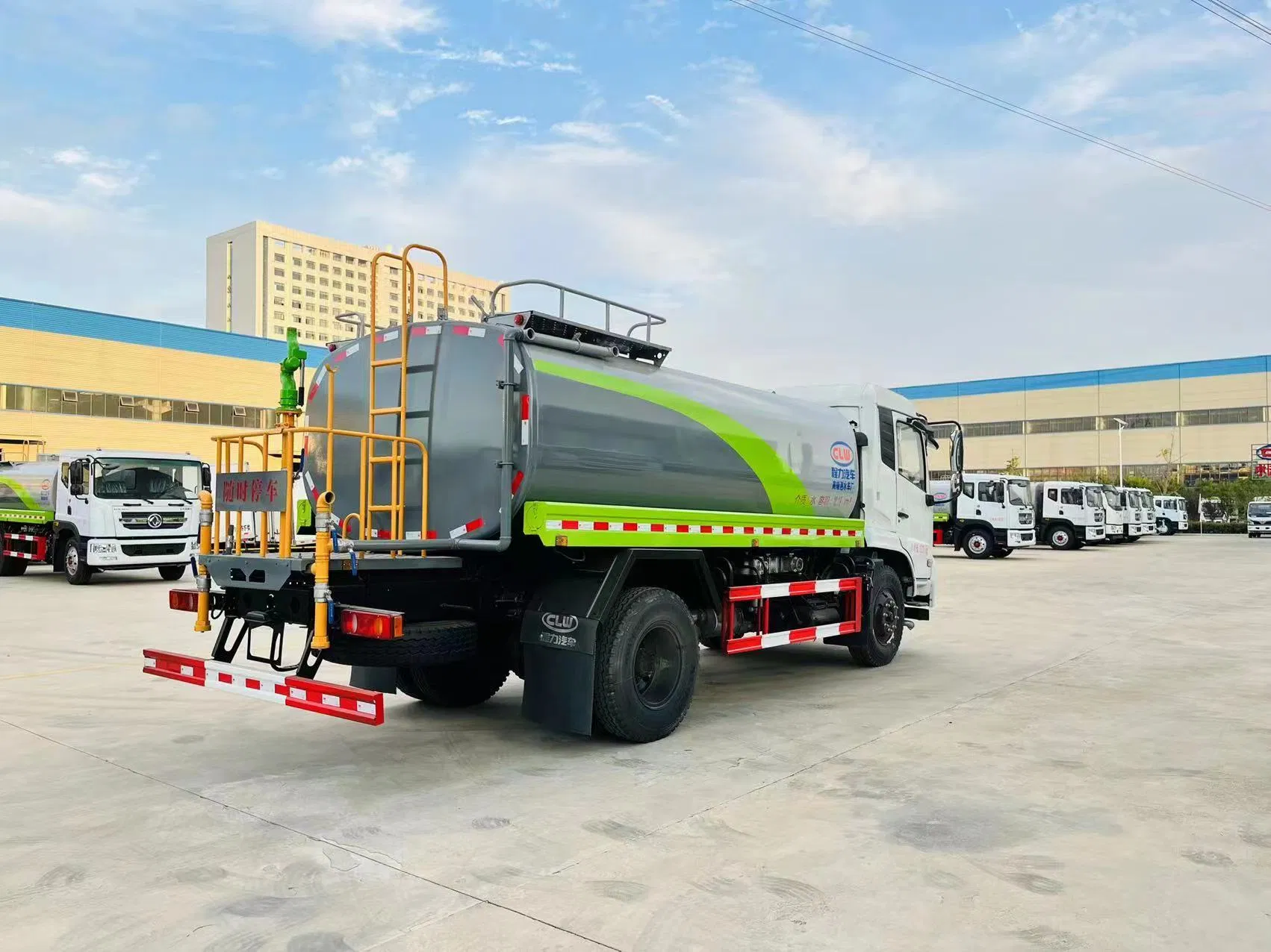 Water Sprinkler Truck Detail