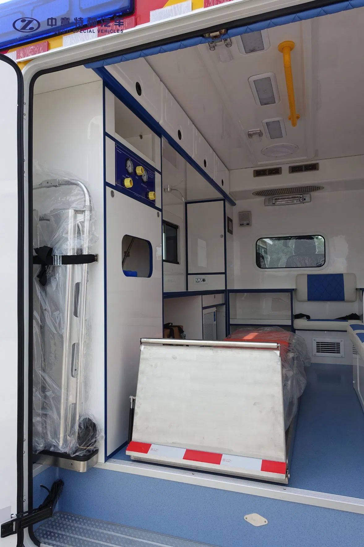 Cost-Effective High-Quality Easy to Sterilize Transit Ambulance for Urban Emergency