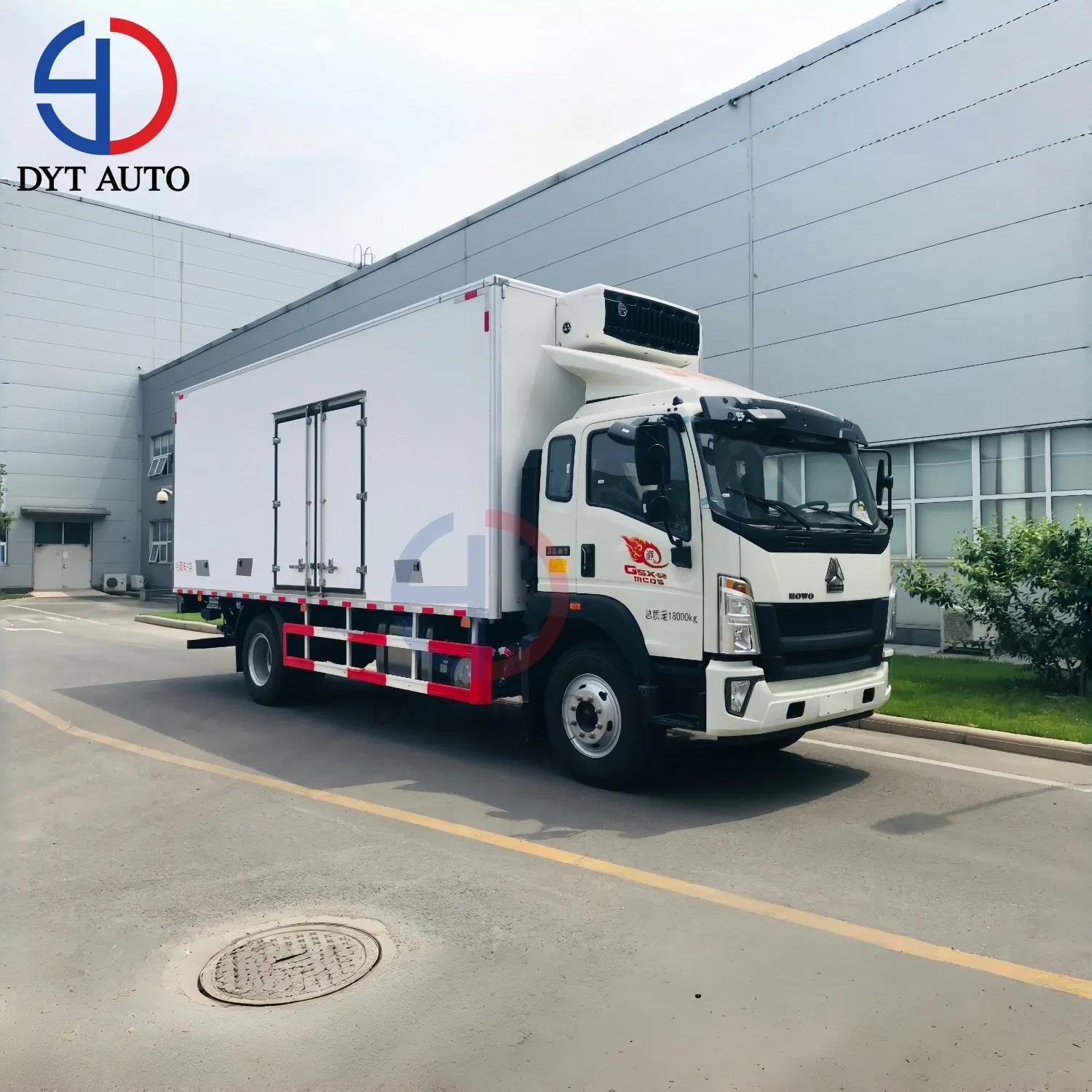 Customized HOWO 160HP 8ton 10ton Cold Chain Transportation Refrigerated Truck with Trail Lift