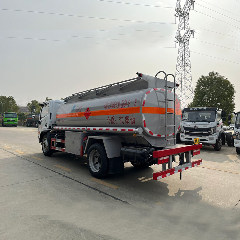 Dongfeng Fuel Tank Truck 8500L Aircraft Refueling Tanker Truck Oil Water Diesel Gasoline Delivery Transport Truck