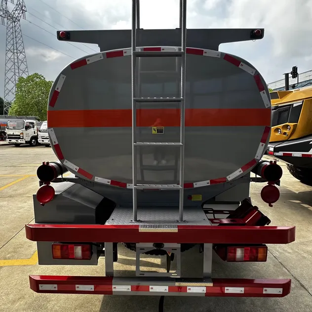 Fuel Tanker Truck Advantage 6