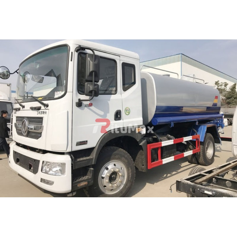China Dongfeng 4× 2 2 Tons Water Tanker and Water Bowser for Industrial Use