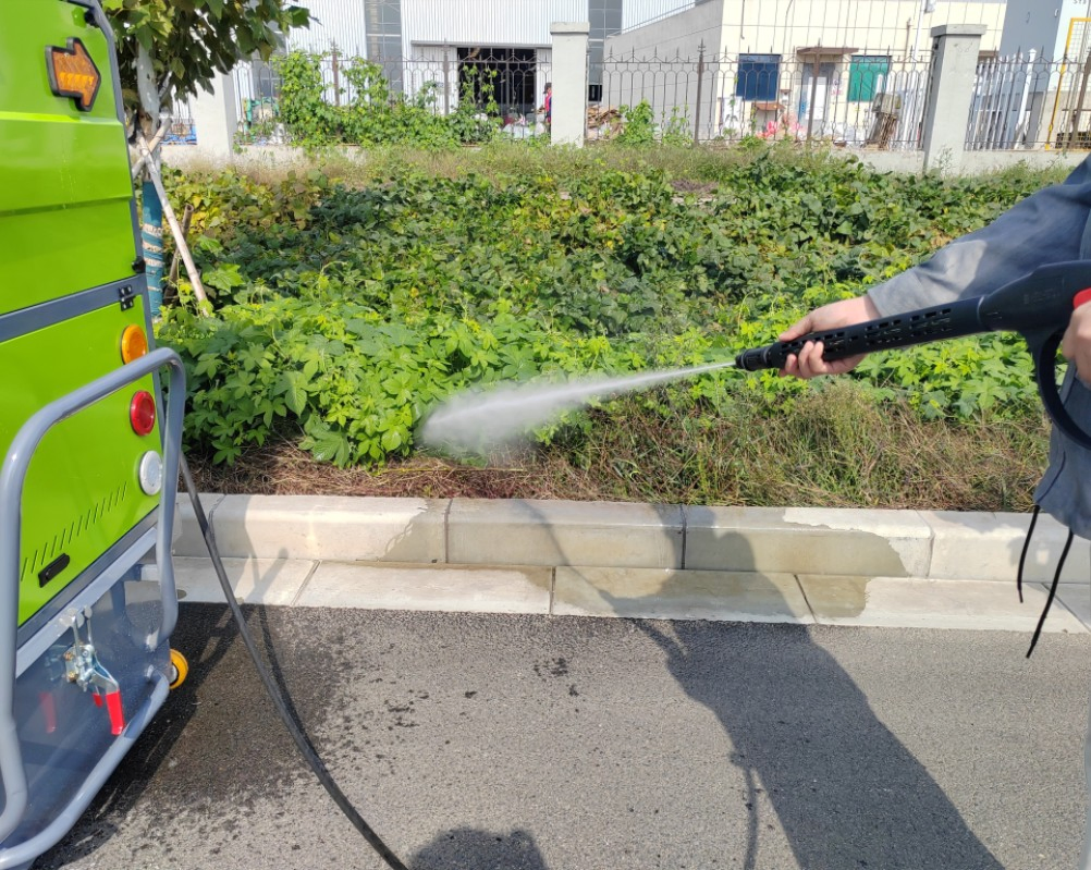 Raysince Commercial Outdoor Sweeper Electric Cleaning Equipment Floor Sweeper for Road Street