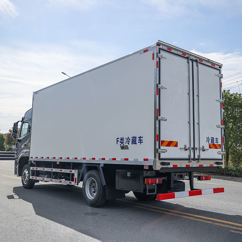 Sinotruk HOWO New/Used 10 Ton Refrigerated Van Food Freezer Cooling Box Truck Cargo Cooling Transport Trucks for Milk Meat Ice Cream Delivery