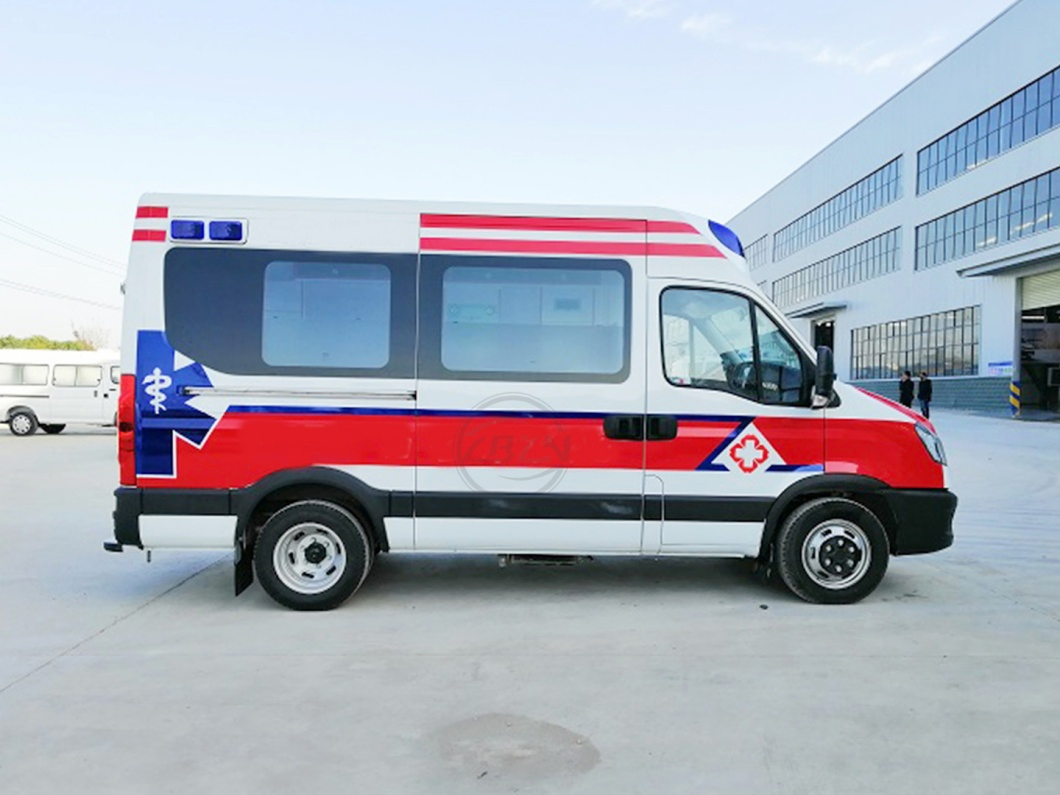 ICU Medical Vehicle I Veco Monitoring Ambulance Van Medical Emergency Rescue Truck Vehicle for Sale